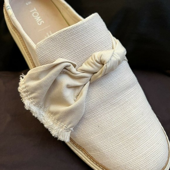 Womens Toms 8M Nature Heritage Cream Slip-on Canvas Cushioned Rubber Sole Slides - Picture 1 of 1